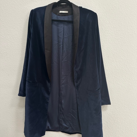 Alice + Olivia Elegant Navy Velvet Women's Coat with black lapel - Picture 2 of 8